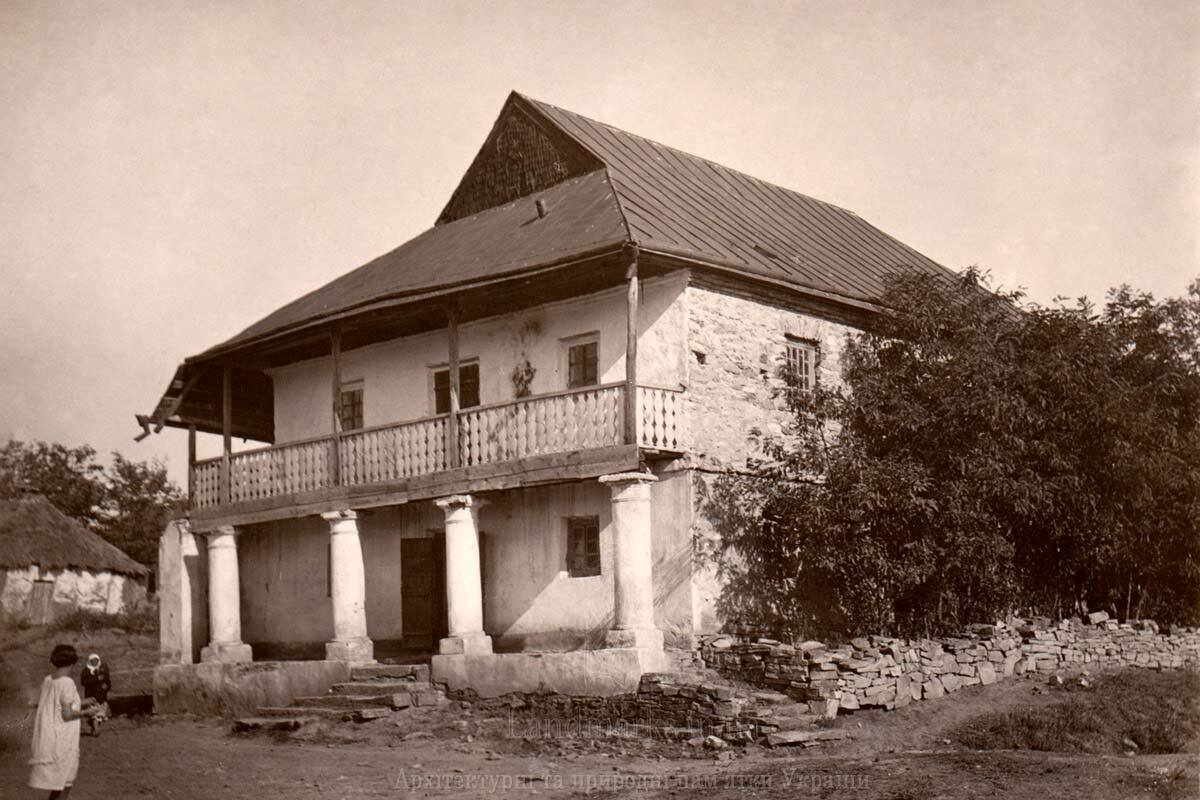 Архівна фотографія синагоги в Озаринцях