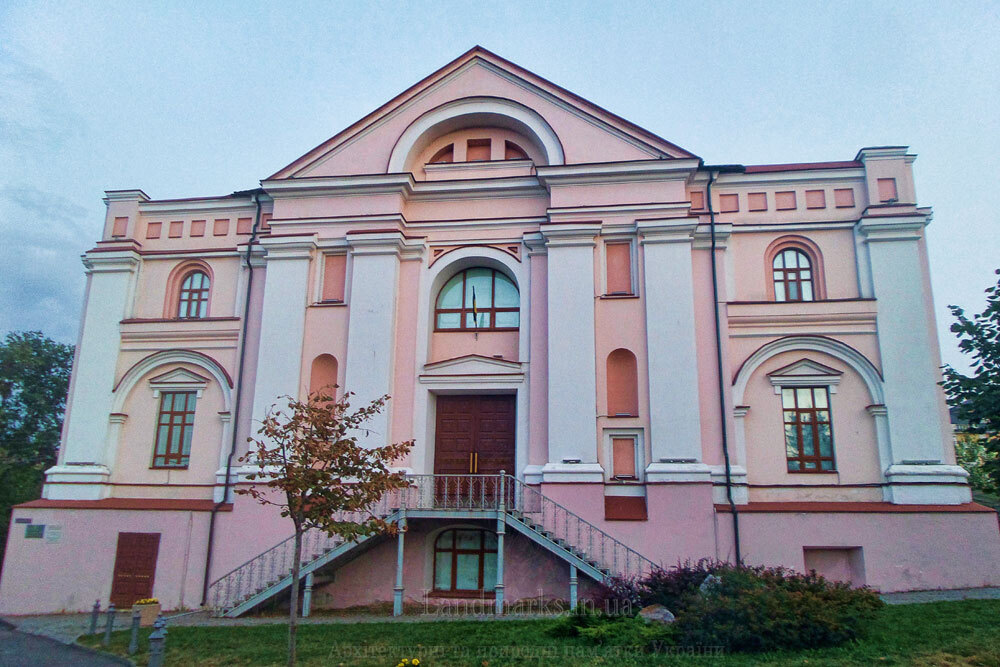 Держархів будівлі колишнього єзуїтського монастиря