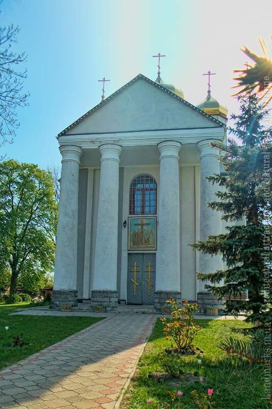 Колківська церква та її колони Церкви Волині