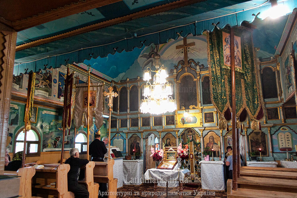 Inside church of Nyzhnya Apsha