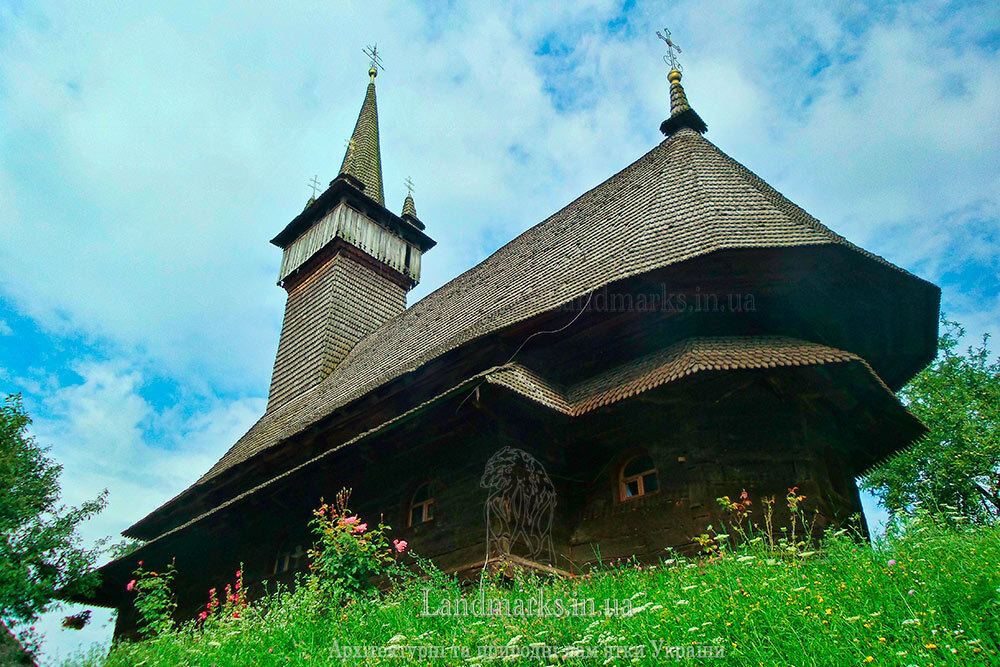 The ancient church in Nizhnya Apsha  Marmarosh Gothic style
