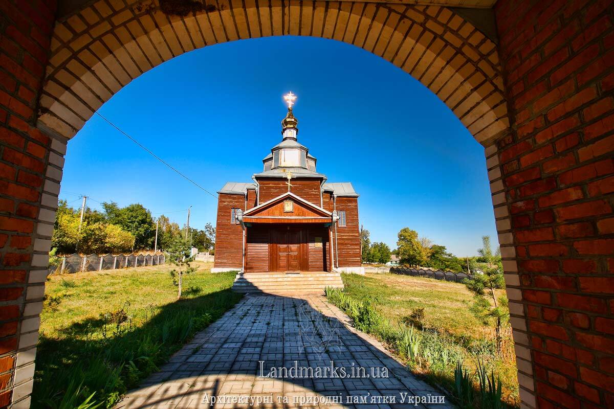 Церква Різдва Богородиці в Антонівці на Київщині