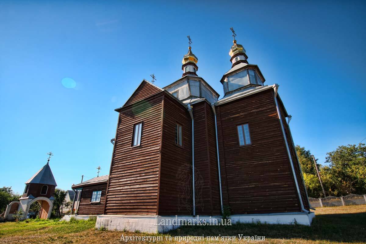Деревяний храм на Київщині