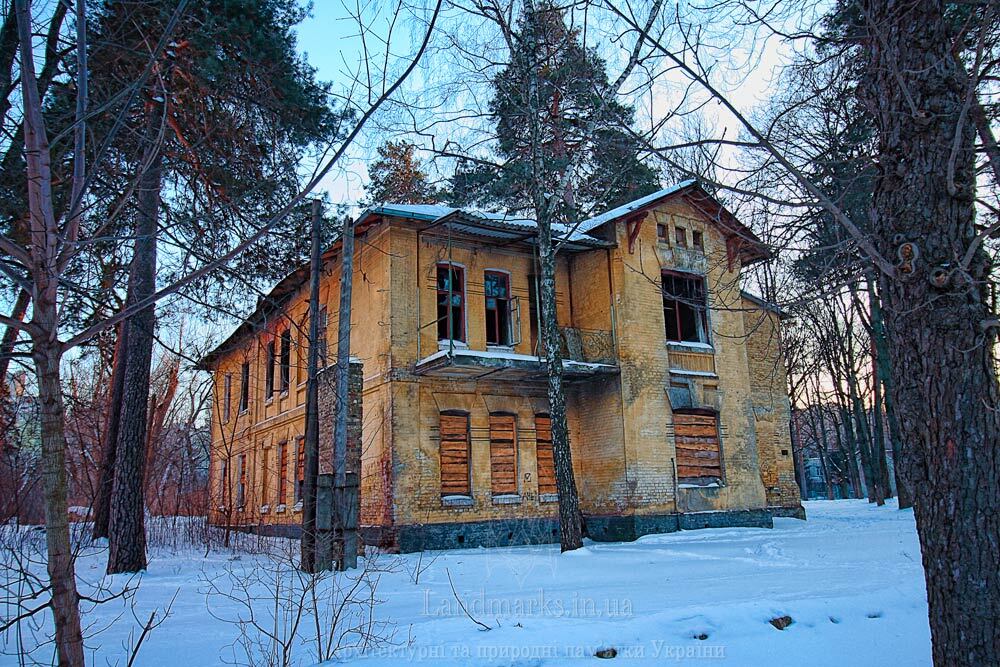 Садибний будинок Бахарєва у Святошині перебуває на першій стадії руйнації