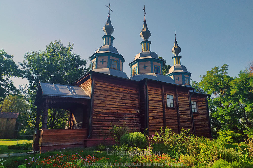 The Three Saints Church of 1651 from the village of Pyshchyky in the Pereiaslav Museum of Folk Architecture and Life of the "Dnieper Ukraine"