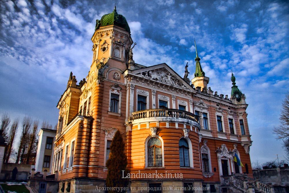 Найгарніша вілла Львова - палац Дуніковського - тепер музей