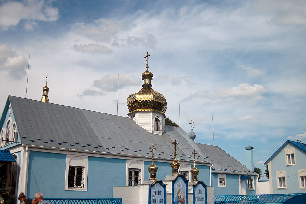 Церковні споруди Онишківці