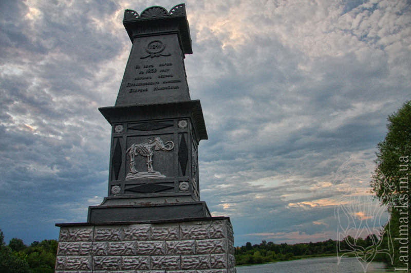 Пам'ятник мамонту в Кулішівці