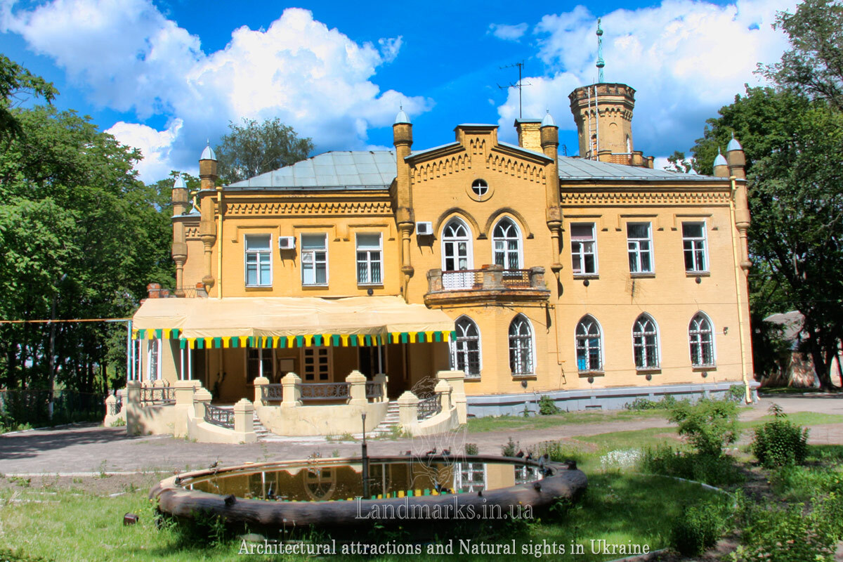 Чудові Палаци Східної України