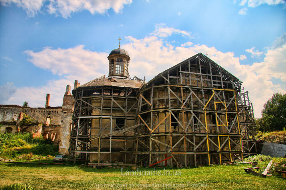 Консервація чи реставрація замкового костелу в Бережанах