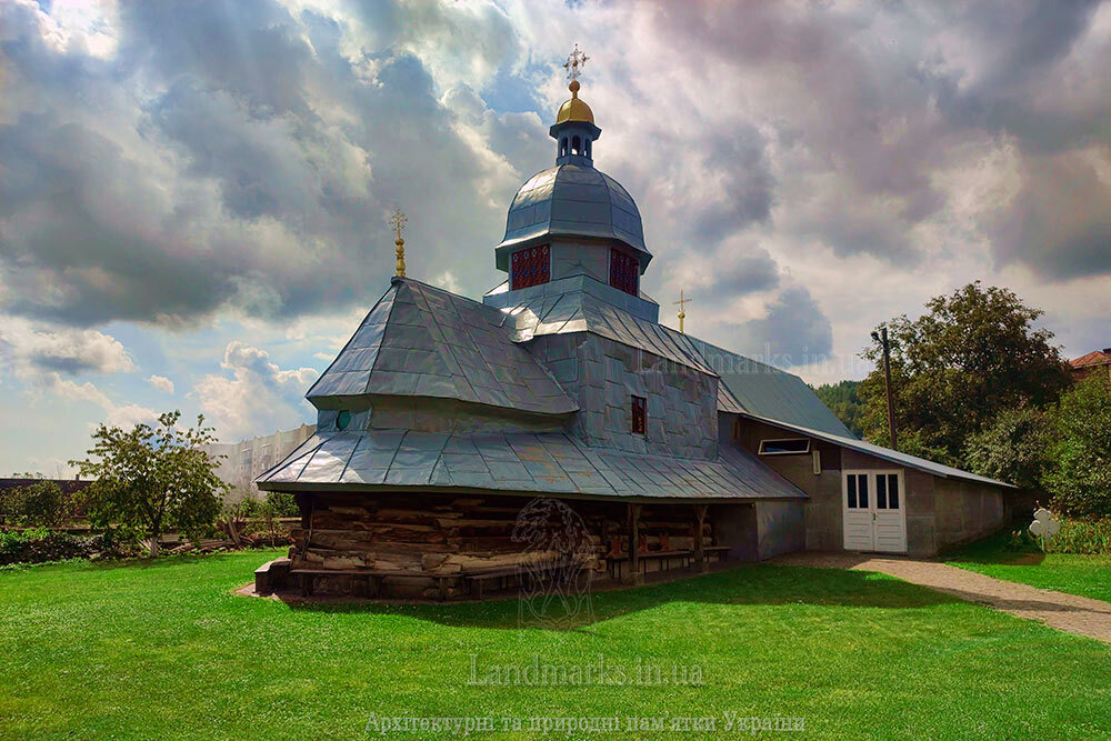 Деревяна церква святого Миколая в Бережанах в