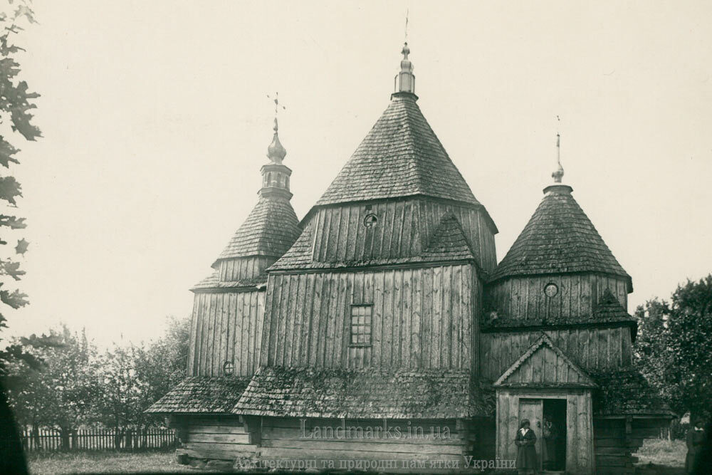 Архівна фотографія церкви в Скориках за1910 рік