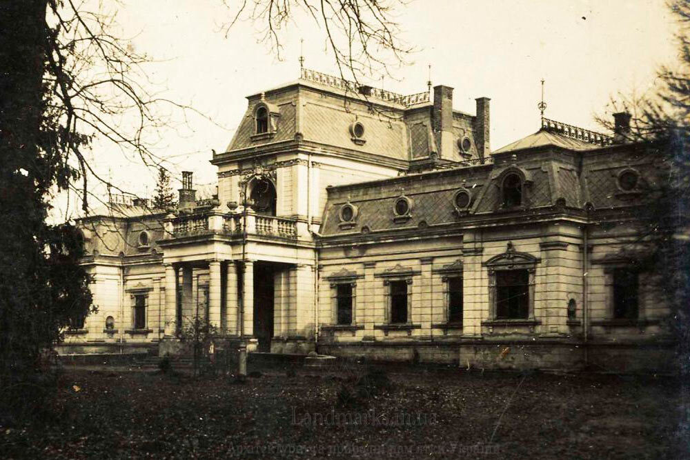 Архівне фото палацу Баворовських