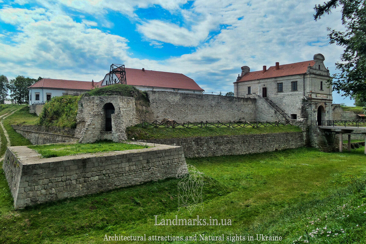 Неприступний форт був зведений за проектом італійського архітектора Вінченцо Скамоцц