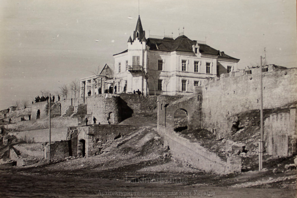 Вид палацу на 1960-ті роки Козацьке