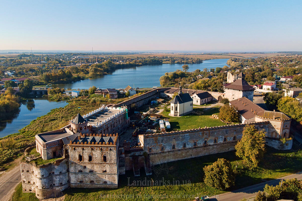 Меджибізька фортеця вид з неба, аерофотографії пам'яток України