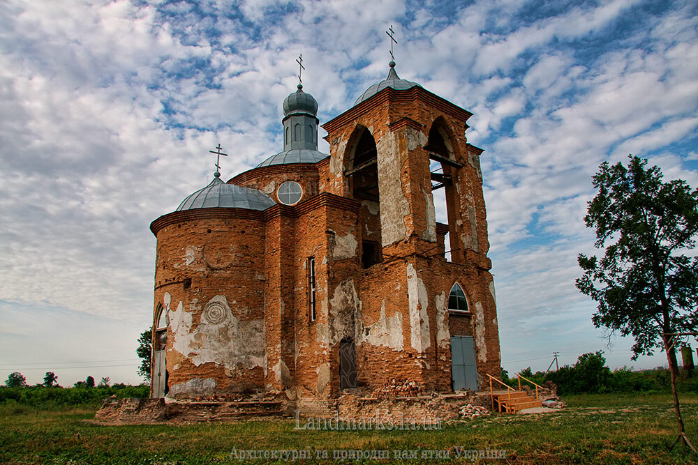 Петропавлівська церква в Мойсівці, в дуже поганому станію Церкви Черкаської області.