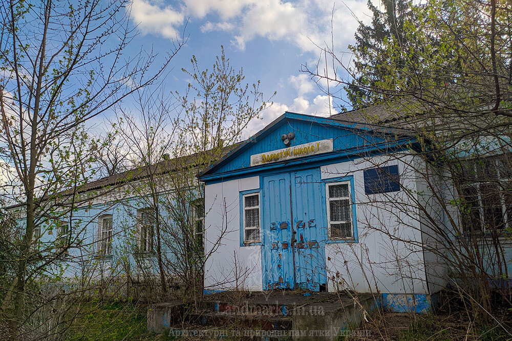 The old school in Nabokiv
