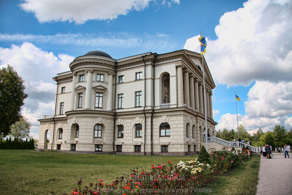 Відновлений палац Розумовського, перлини Чернігівської області