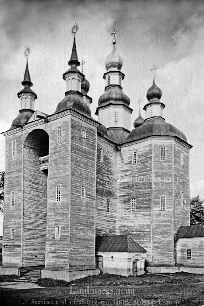 A beautiful wooden church in Berezna, Chernihiv Oblast, is lost forever.  Photo by Stefan Taranushenko